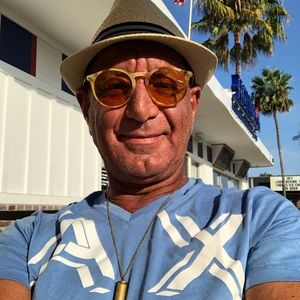 Meet your Posher, Chuck